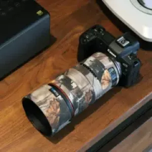 Canon RF100mm F2.8 L MACRO IS USM Lens Cover (Brown jungle camouflage)