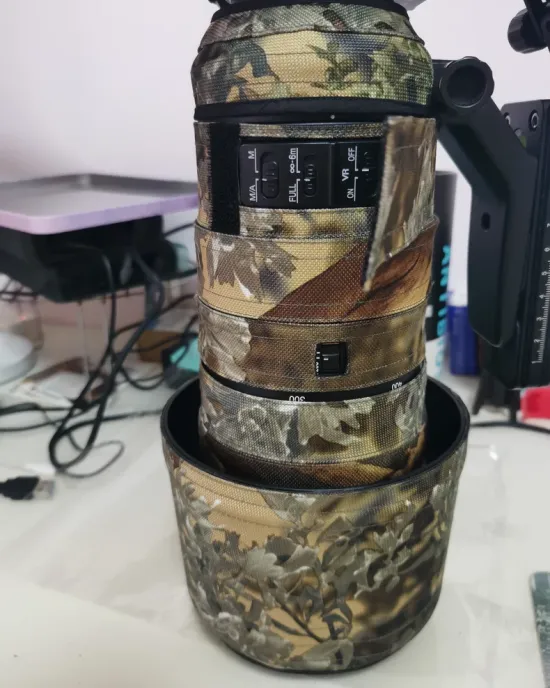 Nikon AF-S 200-500mm F/5.6E ED VR Lens Cover (Brown jungle camouflage) Nikon AF-S 200-500mm F/5.6E ED VR Lens Cover (Brown jungle camouflage)