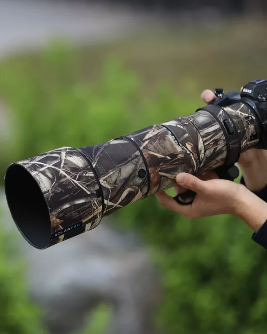 Nikon Z 180-600mm F/5.6-6.3 VR Lens Cover (Grey digital camouflage) Nikon Z 180-600mm F/5.6-6.3 VR Lens Cover (Grey digital camouflage)
