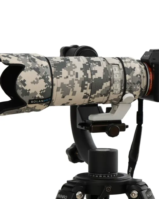 Sony FE 70-200mm f/2.8 GM OSS Lens Cover (Green Jungle Camouflage) Sony FE 70-200mm f/2.8 GM OSS Lens Cover (Green Jungle Camouflage)
