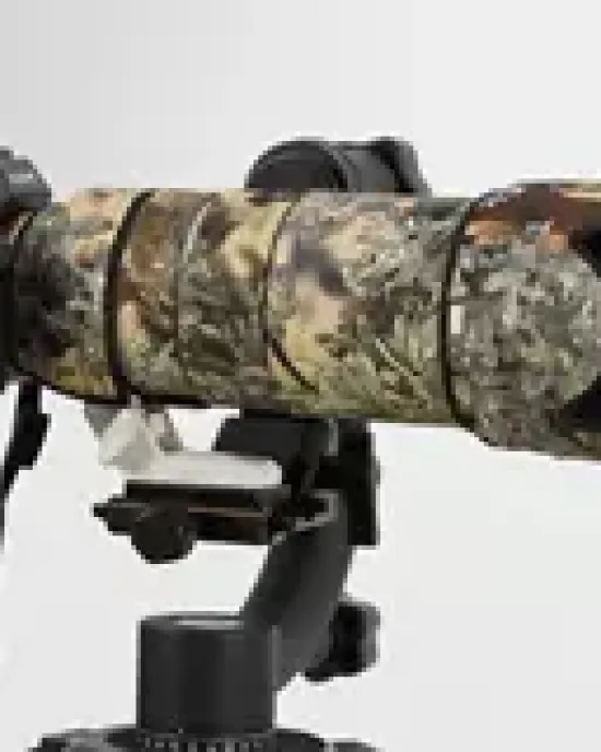 Sony FE 70-200mm f/2.8 GM OSS Lens Cover (Green Jungle Camouflage) Sony FE 70-200mm f/2.8 GM OSS Lens Cover (Green Jungle Camouflage)