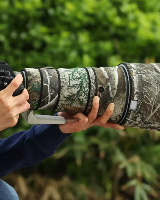 Sony FE 300mm F2.8 GM OSS Lens Cover (Military Green Camouflage # 26) Sony FE 300mm F2.8 GM OSS Lens Cover (Military Green Camouflage # 26)