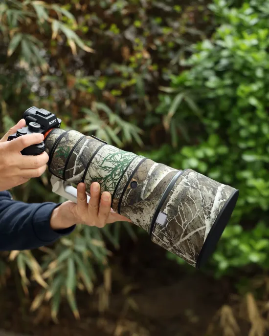 Sony FE 300mm F2.8 GM OSS Lens Cover (Military Green Camouflage # 26) Sony FE 300mm F2.8 GM OSS Lens Cover (Military Green Camouflage # 26)