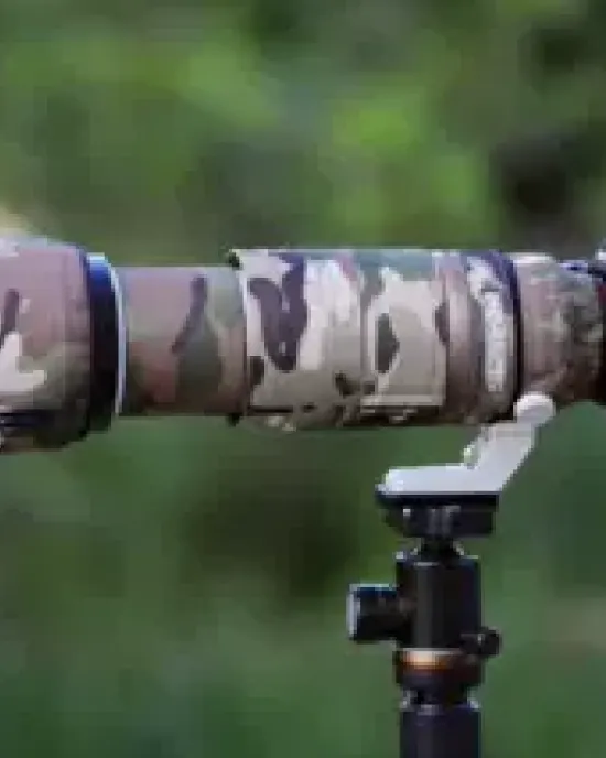 Sony FE 100-400mm F/4.5-5.6 GM OSS Lens Cover (Green Jungle Camouflage # 14) Sony FE 100-400mm F/4.5-5.6 GM OSS Lens Cover (Green Jungle Camouflage # 14)