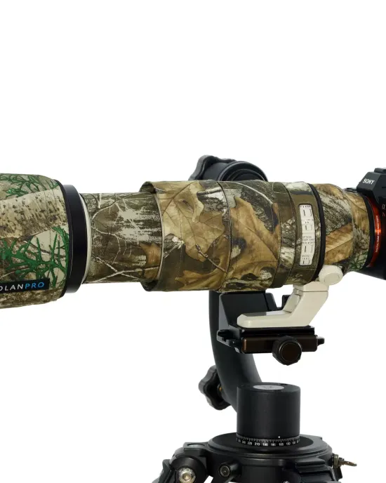 Sony FE 100-400mm F/4.5-5.6 GM OSS Lens Cover (Green Jungle Camouflage # 14) Sony FE 100-400mm F/4.5-5.6 GM OSS Lens Cover (Green Jungle Camouflage # 14)